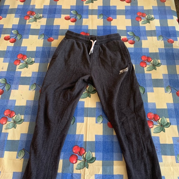Black kids joggers - Picture 1 of 3